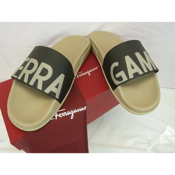 SALVATORE FERRAGAMO AMOS DARK BROWN RUBBER LETTERING LOGO SANDALS SLIDES 10 M main image 6